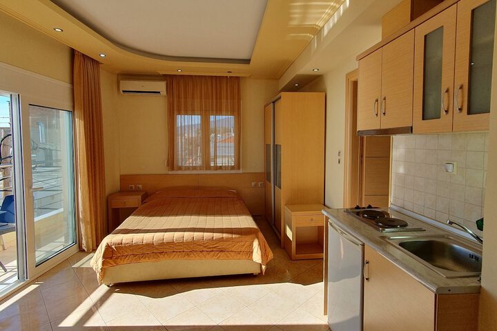 Room 2 of 9
