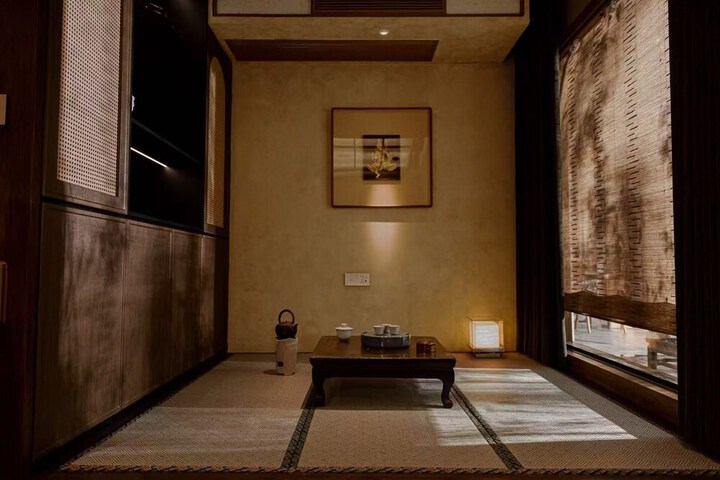 Room 12 of 49