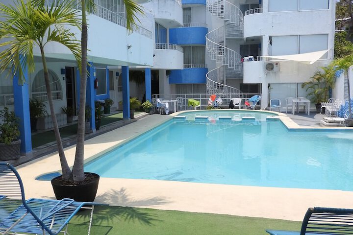 Pool 18 of 29