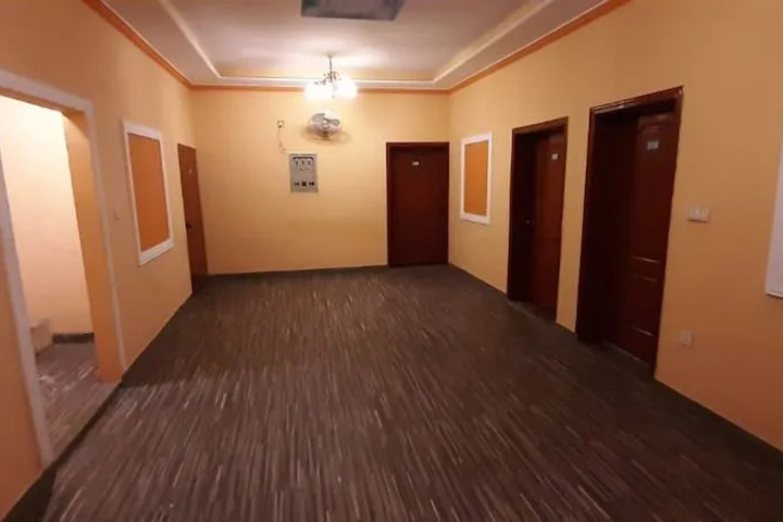 Room 12 of 16