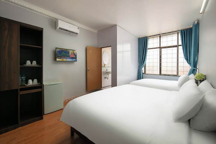 Room 10 of 15