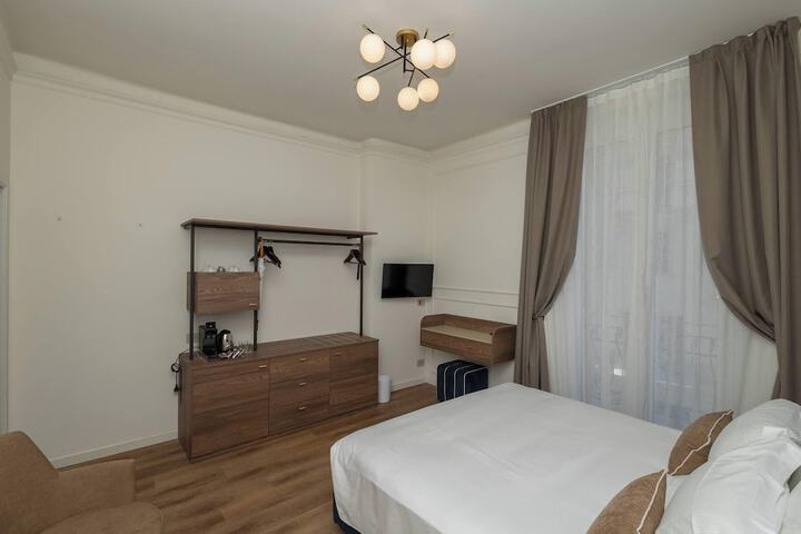 Room 16 of 118