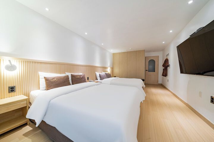 Room 49 of 111