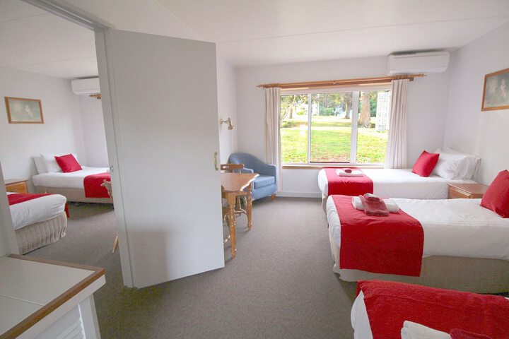 Room 7 of 32