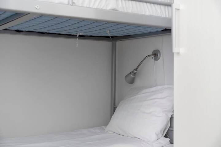 Room 294 of 865