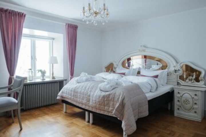 Room 67 of 115