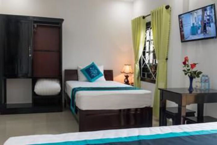 Room 16 of 33