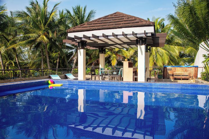 Pool 104 of 178
