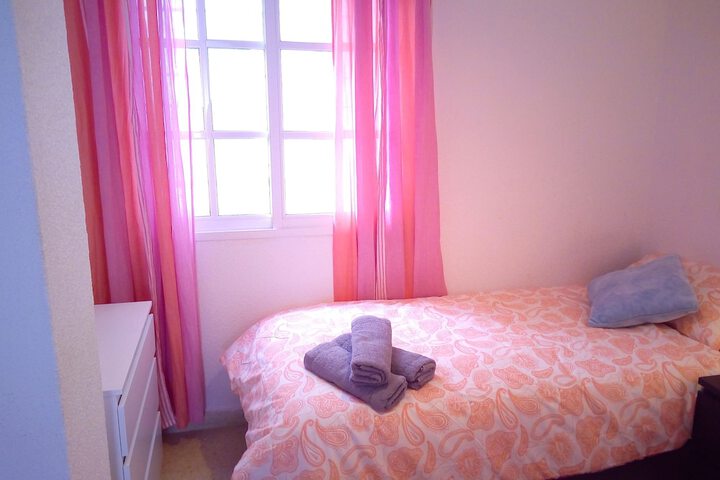 Room 5 of 33