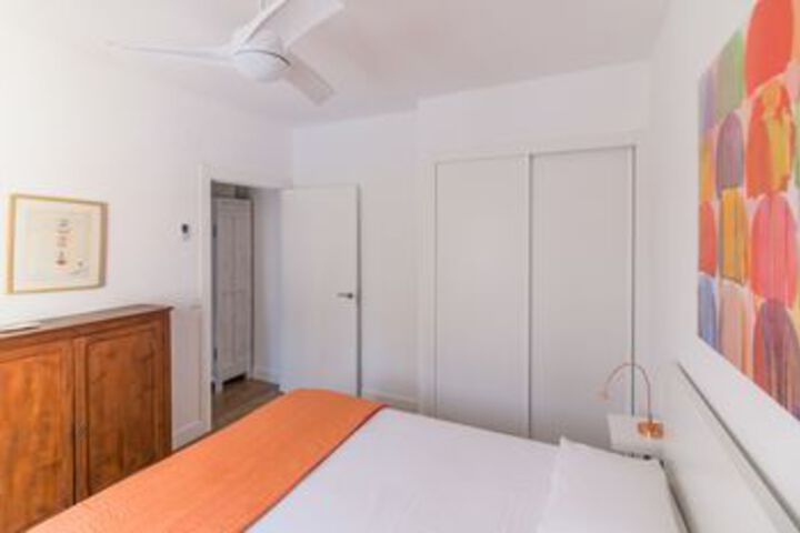 Room 17 of 39