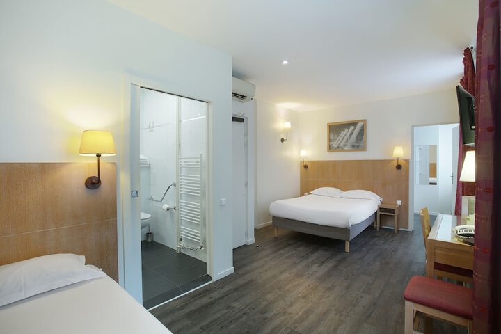 Room 5 of 28
