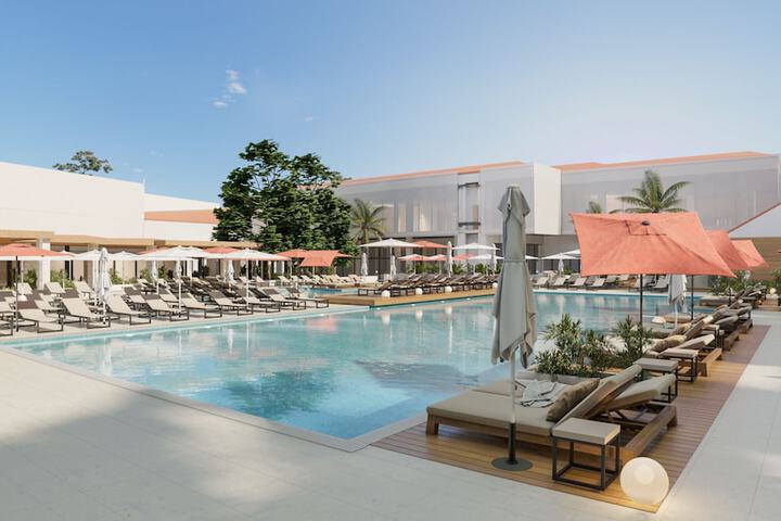 Hotel Pool