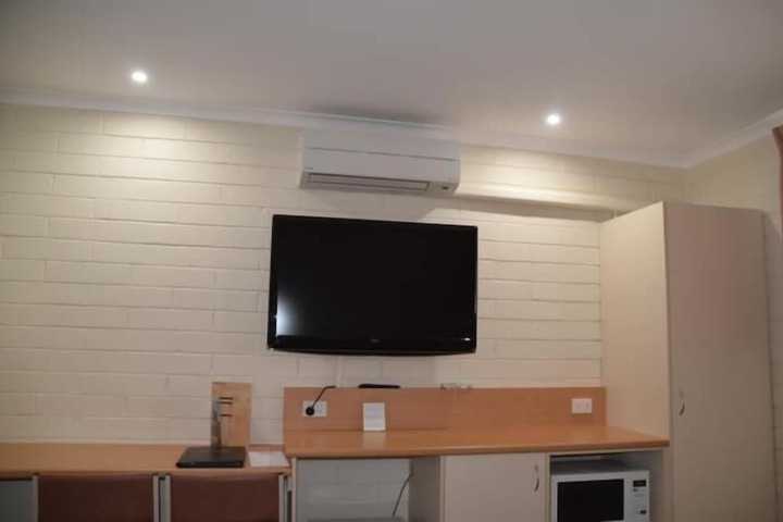 Room 14 of 77