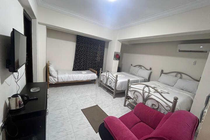 Room 42 of 114