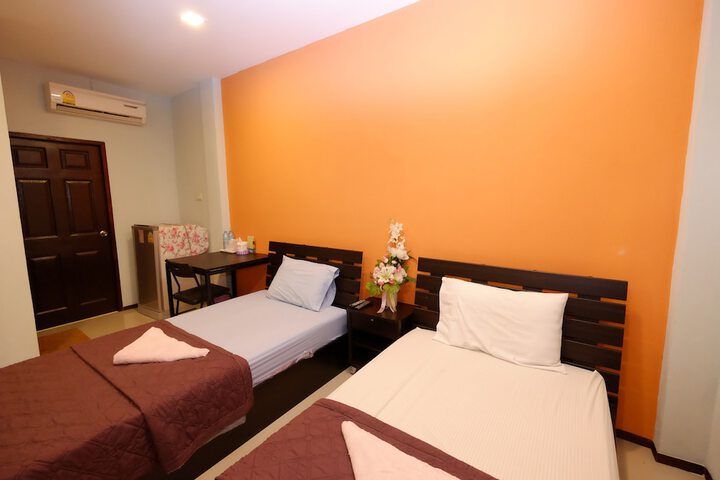 Room 16 of 20