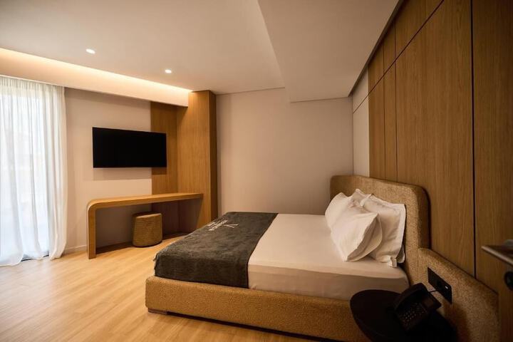 Room 6 of 67