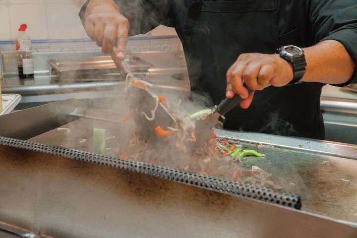 Dining 60 of 90