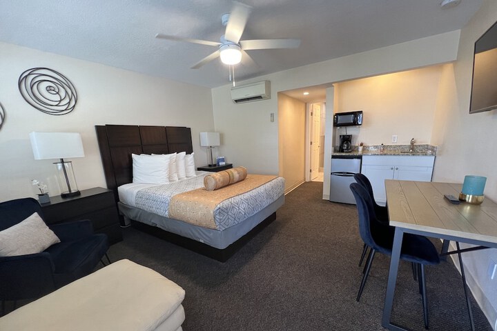 Room 8 of 51