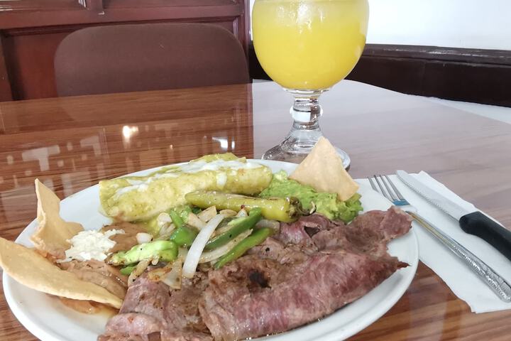 Dining Photos