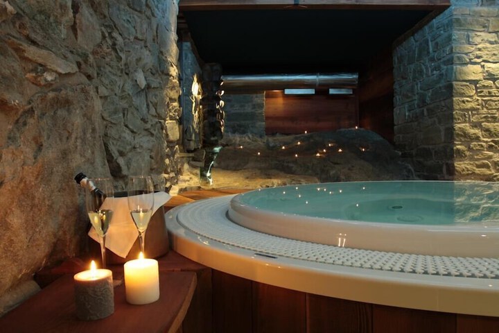 Spa 9 of 43