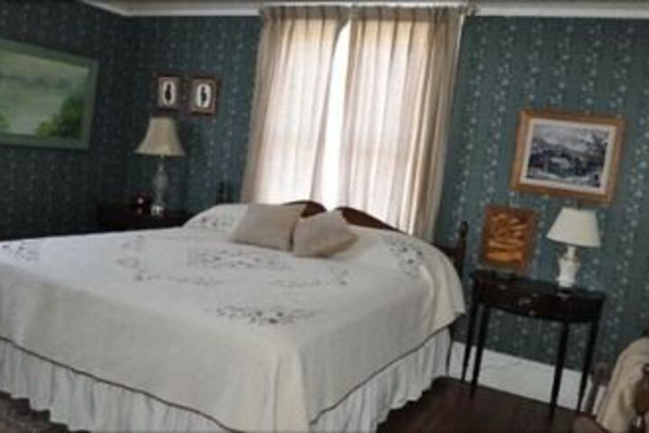 Room 10 of 15