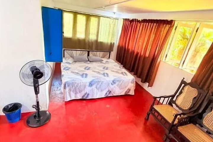 Room 8 of 17