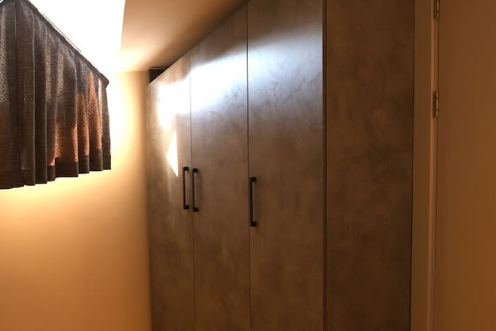 Room 25 of 108