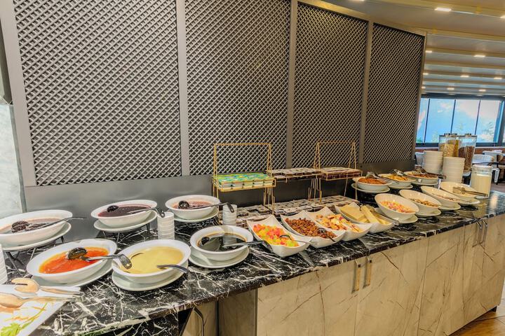Dining 107 of 113