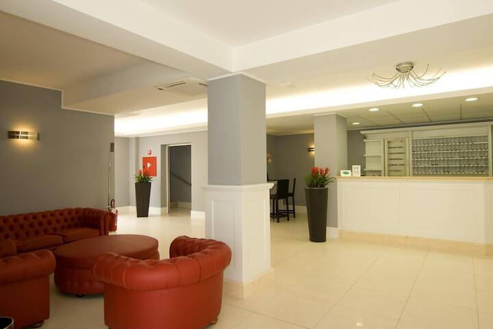 Entrance & Lobby