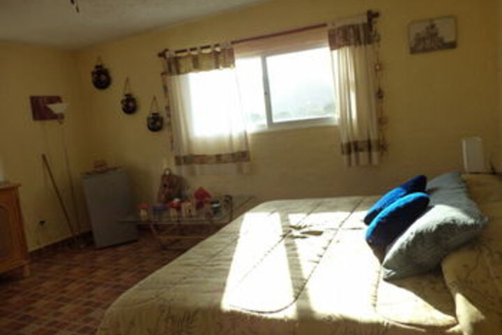 Room 8 of 43