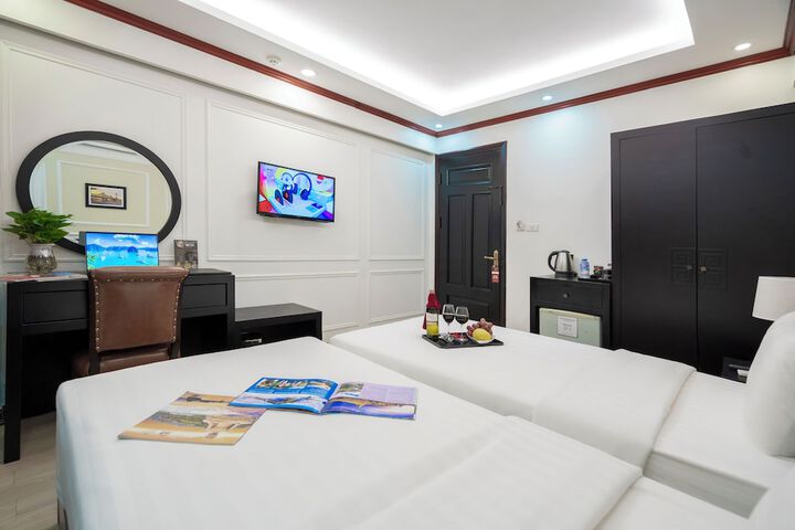 Room 5 of 54