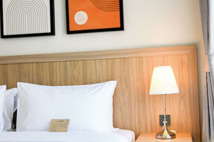 Room 30 of 251