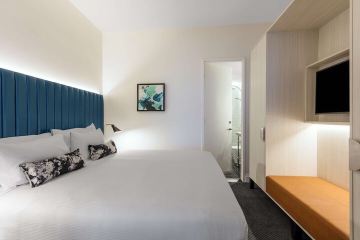 Room 16 of 87