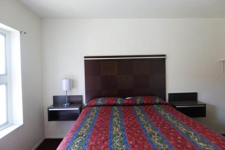 Room 16 of 30
