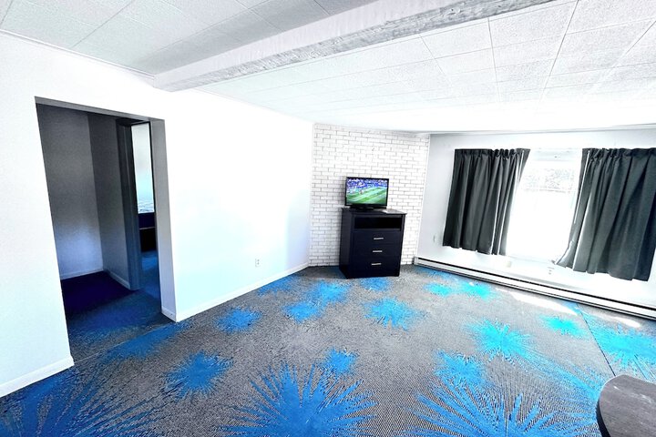 Room 15 of 25