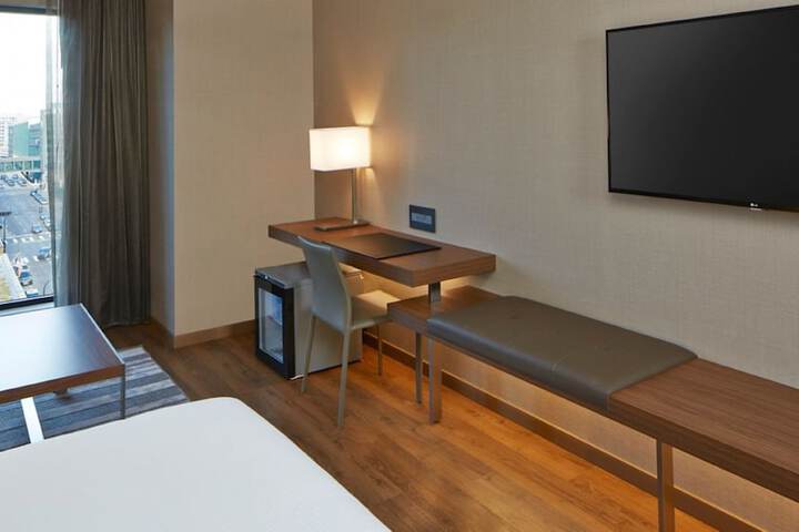Room 27 of 59