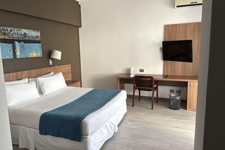 Room 42 of 124
