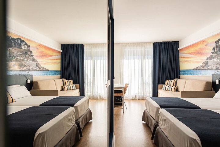 Room 15 of 62