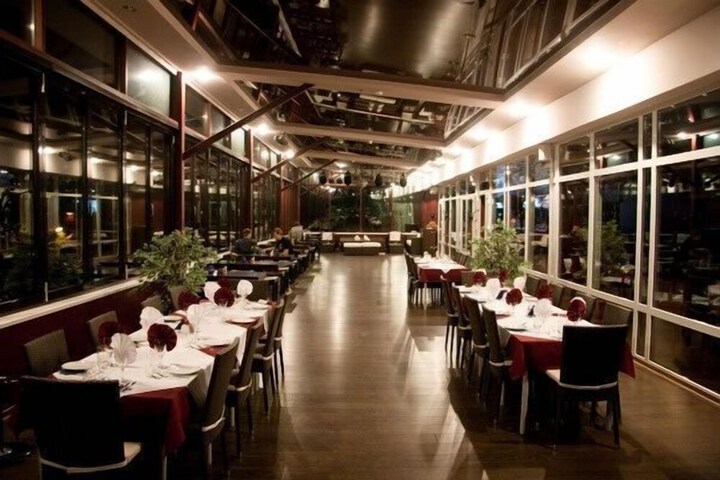 Dining 59 of 71