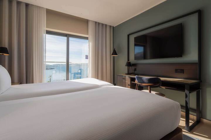 Room 46 of 114