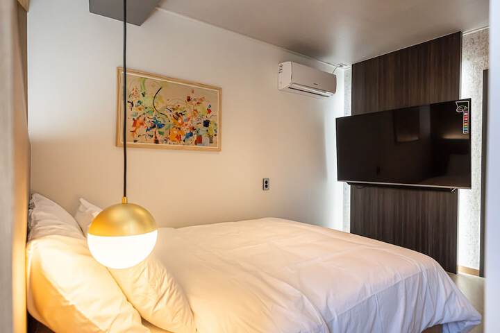 Room 10 of 92