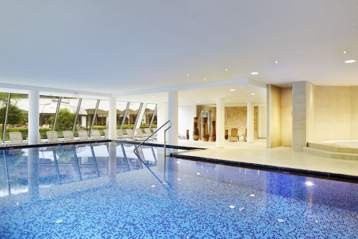 Hotel Pool
