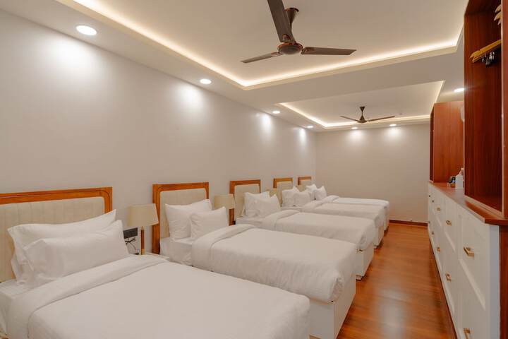 Room 18 of 35