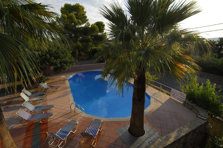 Hotel Pool