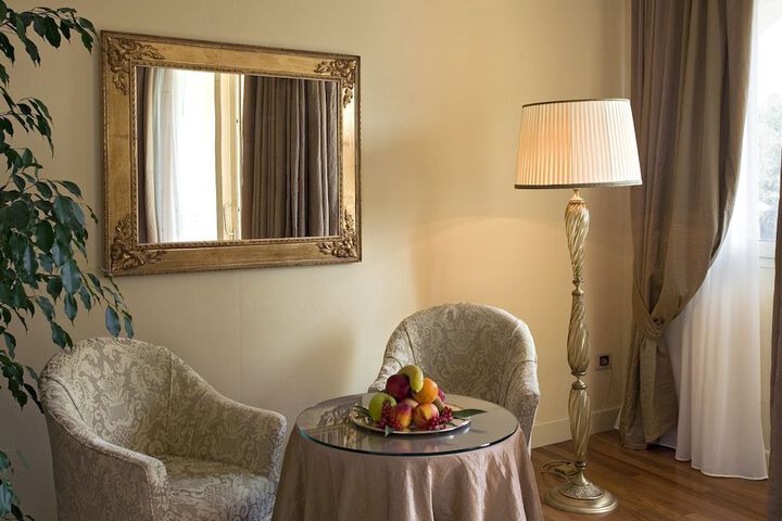 Room 25 of 78