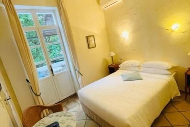 Room 6 of 47