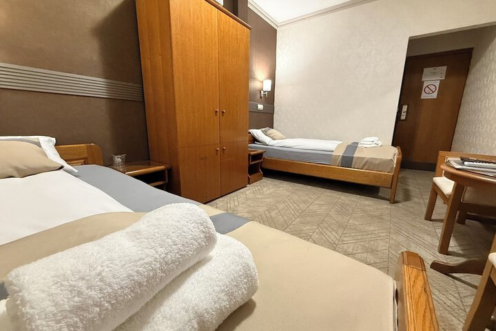 Room 48 of 83