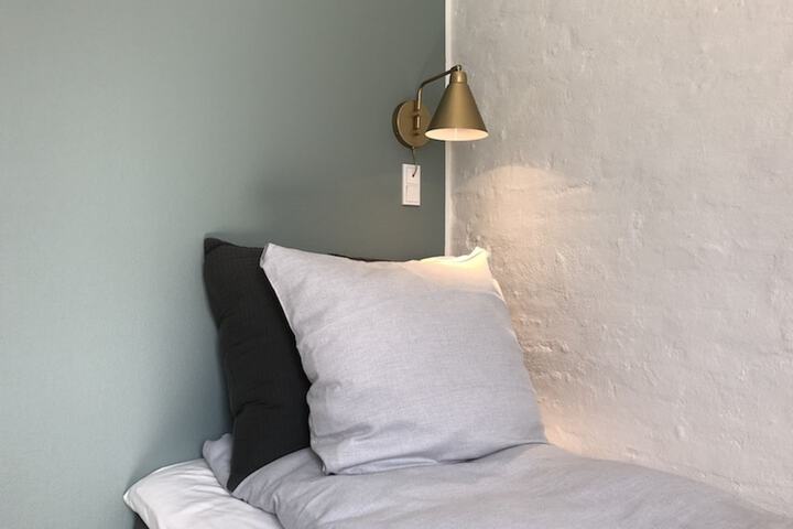 Room 9 of 46