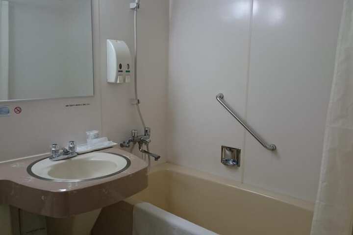 Room 19 of 50