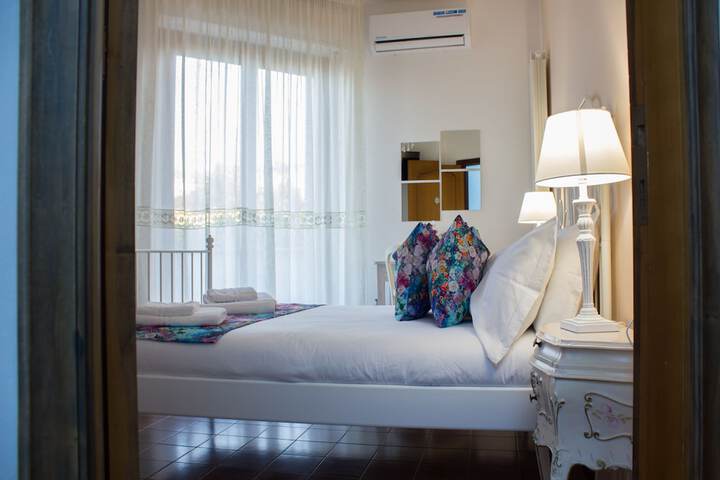 Room 27 of 69